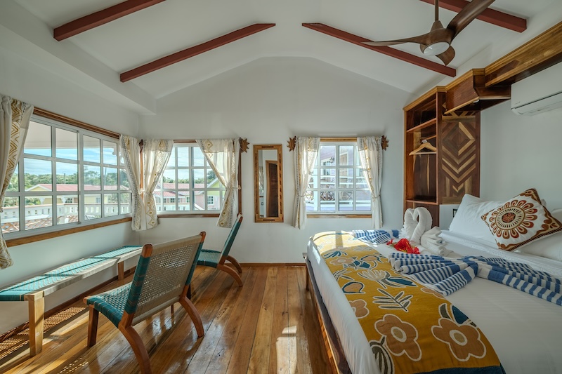 King deluxe private cabana